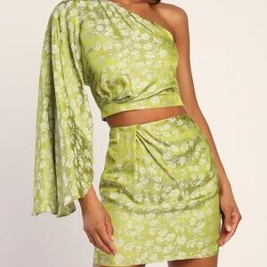Set for Chic Green Floral Print Satin Jacquard One-Shoulder Top